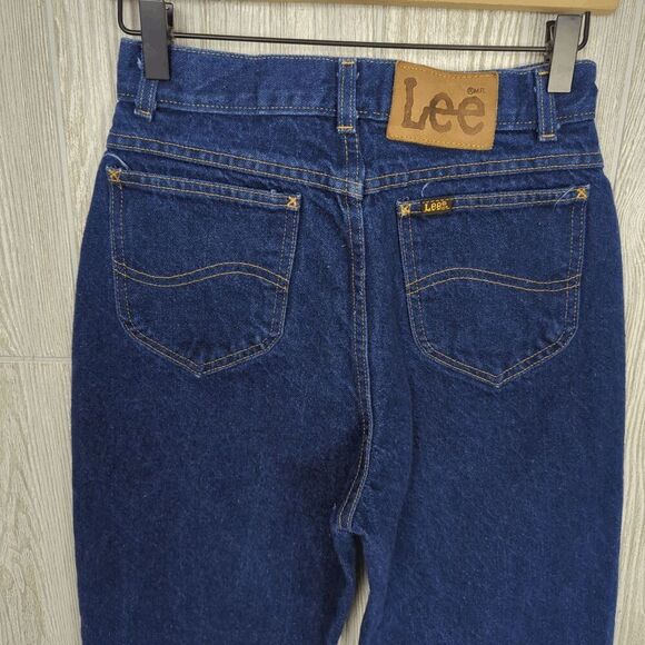 Vintage Lee Juniors Size 9 Dark Wash Straight Leg Blue Jeans - Picture 5 of 8